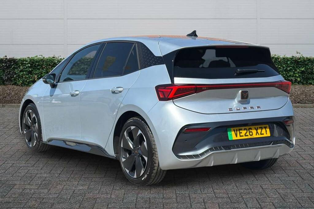 Cupra Born 170Kw E-boost V2 59Kwh Silver #4