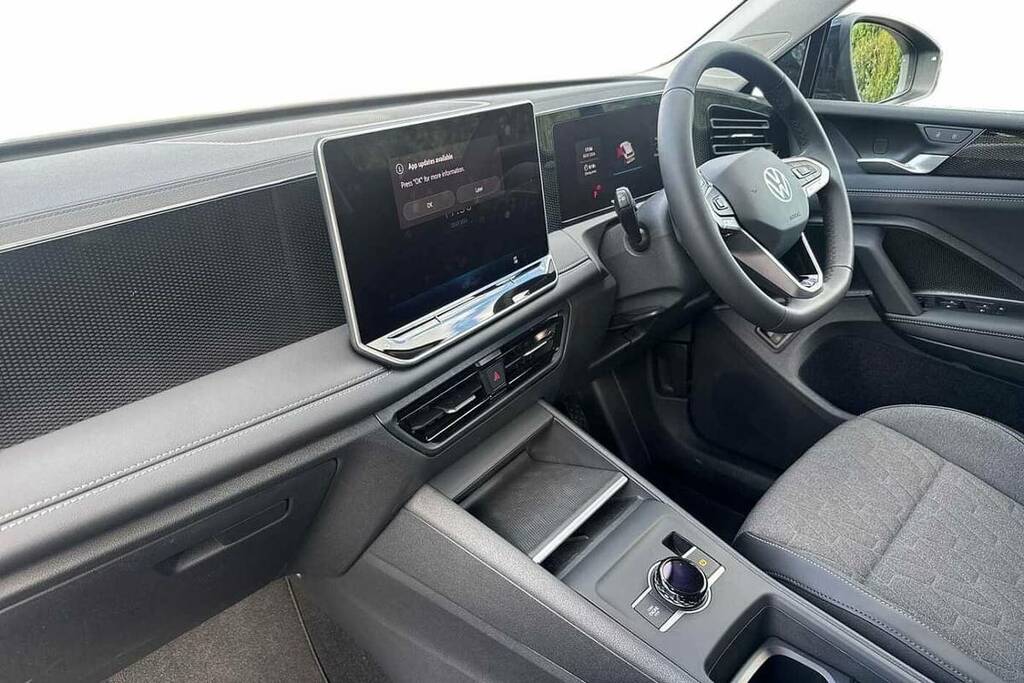 Volkswagen Tiguan 1.5 Tsi Ehybrid Match Dsg FM26HVW Black #2