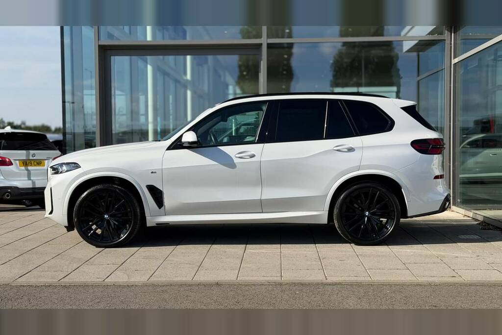 BMW X5 Xdrive30d Mht M Sport AP74DYV White #4