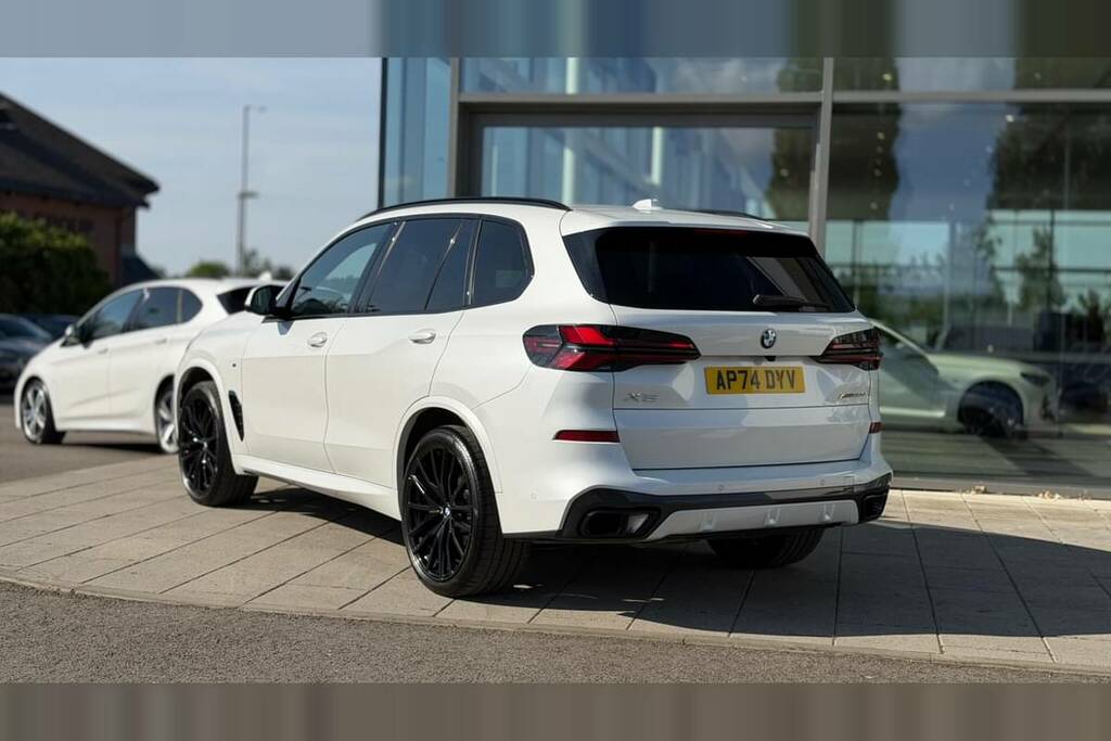 BMW X5 Xdrive30d Mht M Sport AP74DYV White #2