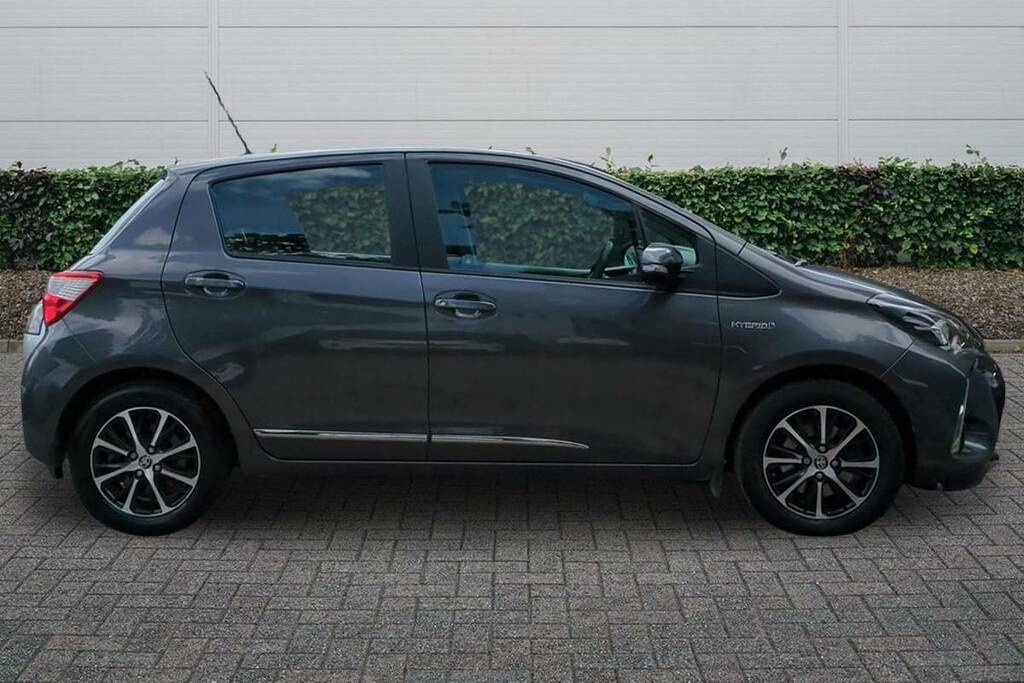 Toyota Yaris 1.5 Hybrid Icon Tech Cvt VA67CCY Grey #5
