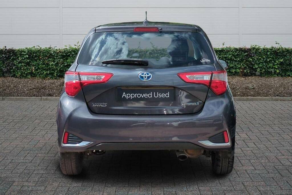 Toyota Yaris 1.5 Hybrid Icon Tech Cvt VA67CCY Grey #4