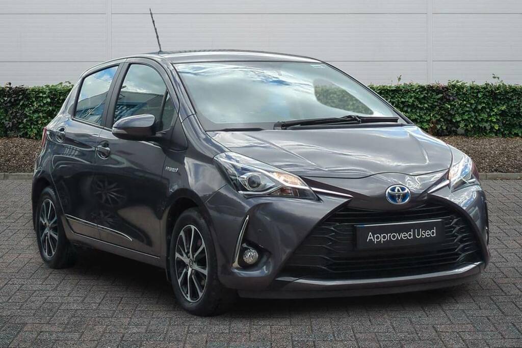 Toyota Yaris 1.5 Hybrid Icon Tech Cvt VA67CCY Grey