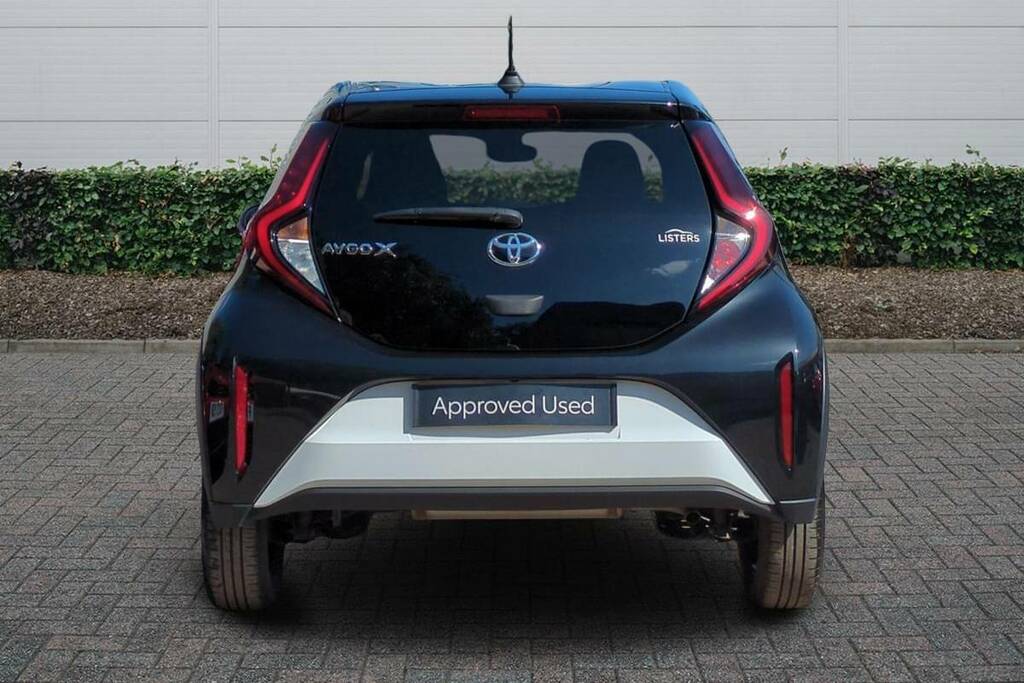 Toyota Aygo X 1.0 Vvt-i Edge VU24UOO White #5