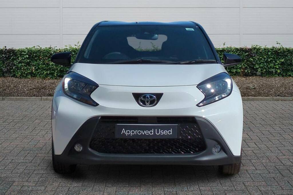 Toyota Aygo X 1.0 Vvt-i Edge VU24UOO White #3