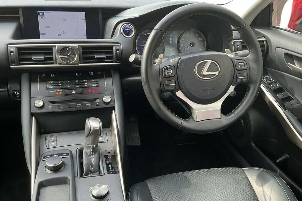 Lexus IS 300H Advance Cvt Premium Navigation Red #6