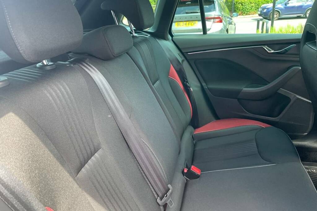 Skoda Kamiq 1.0 Tsi 110 Monte Carlo Dsg Black #6