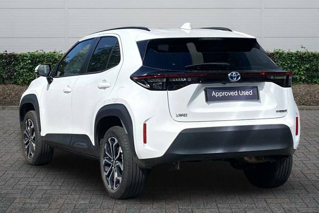 Toyota Yaris Cross 1.5 Hybrid Design Cvt White #2