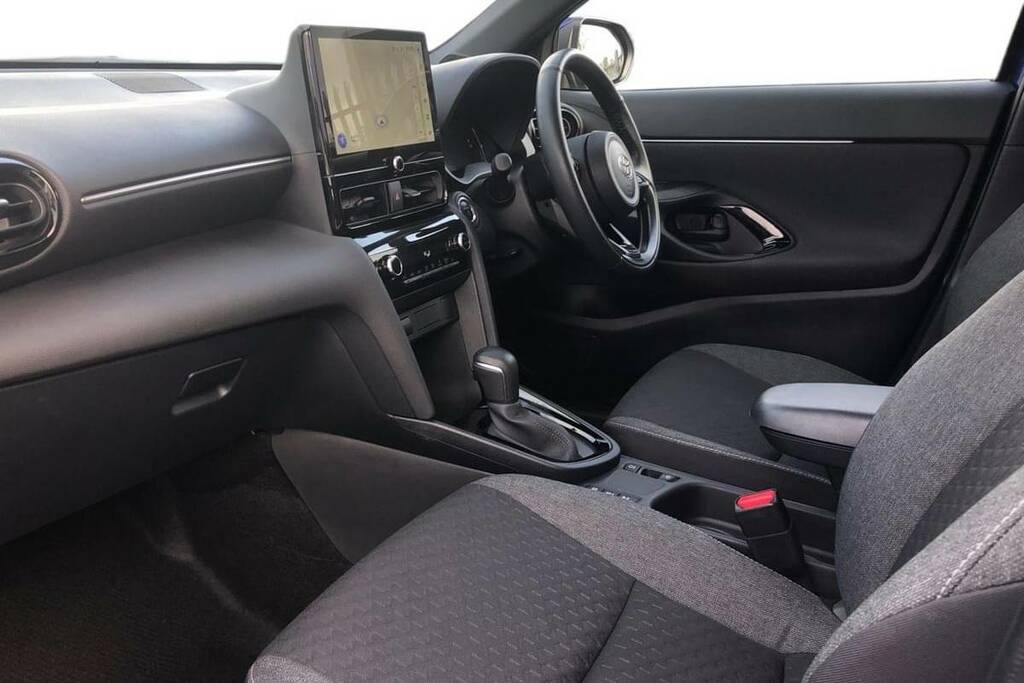Toyota Yaris Cross Design White #14