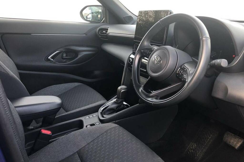 Toyota Yaris Cross Design White #13