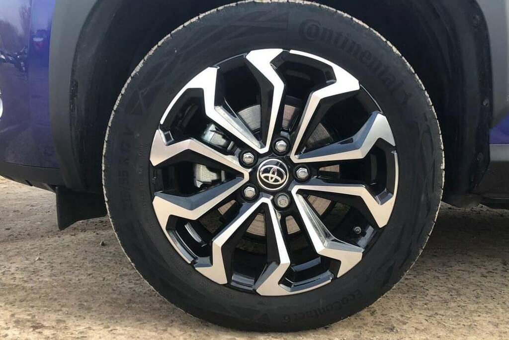 Toyota Yaris Cross Design White #18