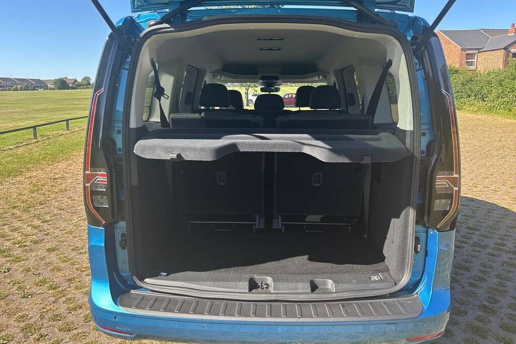 Volkswagen Caddy Maxi Life 2.0 Tdi 122 Life Dsg  #2