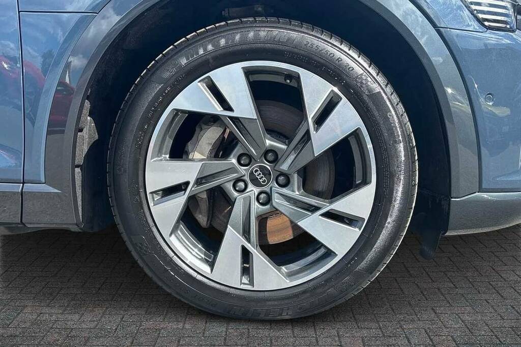Audi Q8 e tron 250Kw 50 Quattro 95Kwh Sport Blue #5