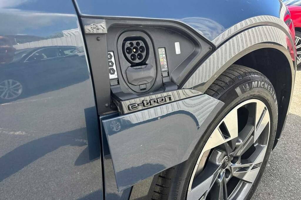 Audi Q8 e tron 300Kw 55 Quattro 114Kwh Vorsprung 22Kw Blue #14