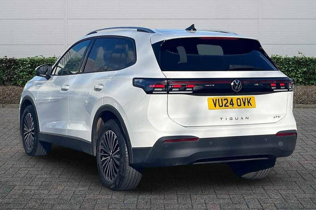 Volkswagen Tiguan 1.5 Tsi 150 Black Edition Dsg Black #3