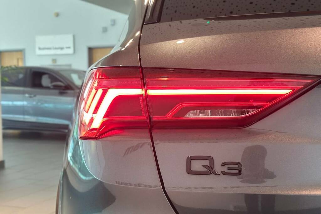 Audi Q3 1.5 Tfsi 35 Black Edition Sportback S T Blue #21