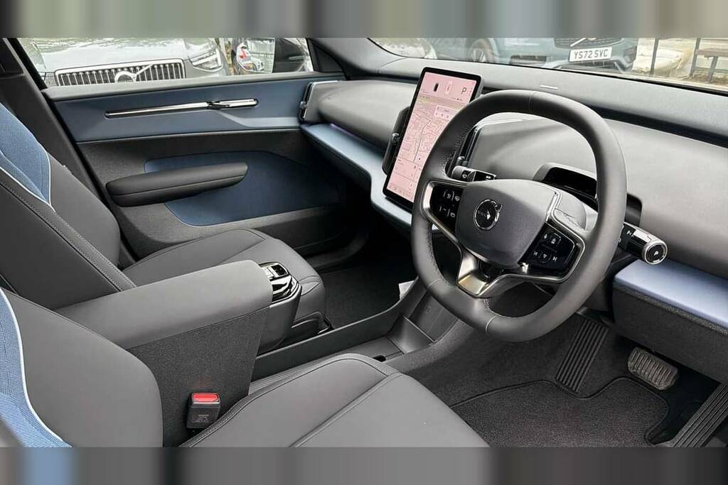Volvo EX30 315Kw Twin Motor Performance Plus 69Kwh Black #3
