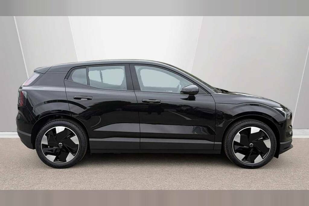 Volvo EX30 315Kw Twin Motor Performance Plus 69Kwh Black #2
