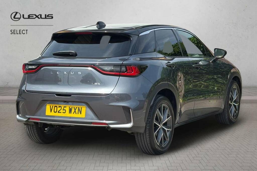 Lexus LBX 1.5 Premium Plus E-cvt Grey #2
