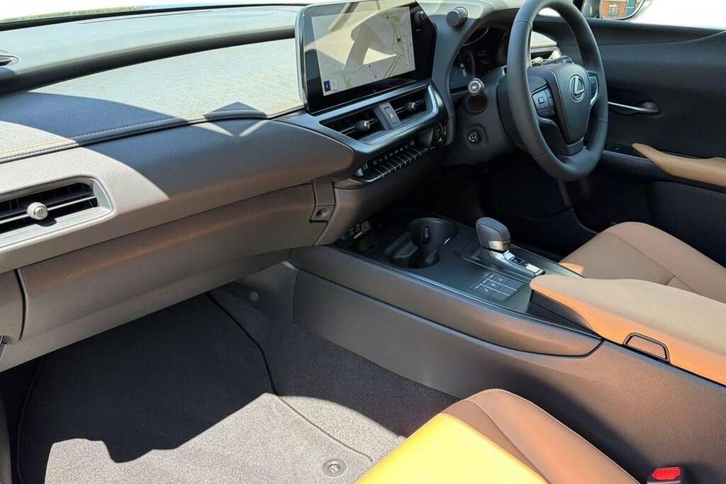 Lexus UX 300H 2.0 F-sport Design Tech Cvt #6