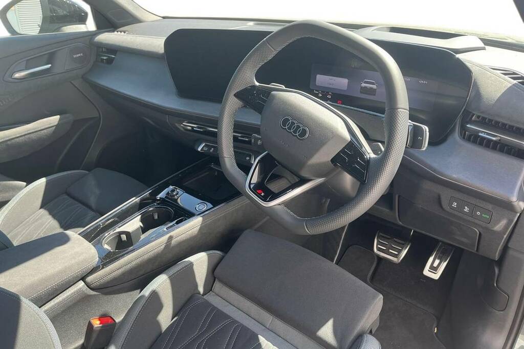 Audi Q3 1.5 E-hybrid Edition 1 S Tronic Green #4
