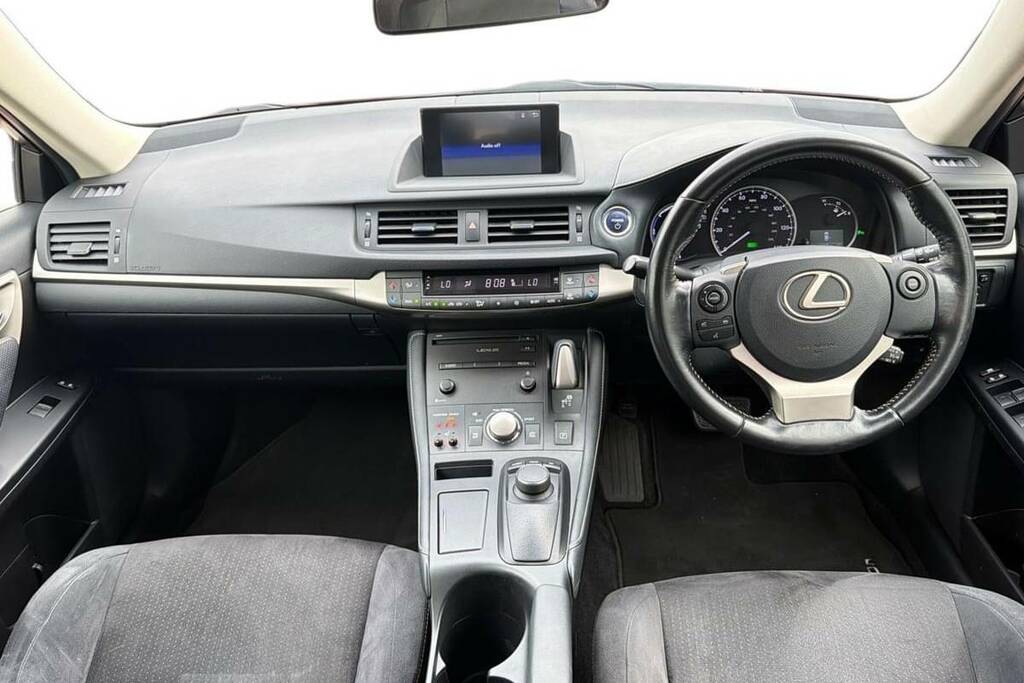 Lexus CT 200H 1.8 Advance Cvt Red #6
