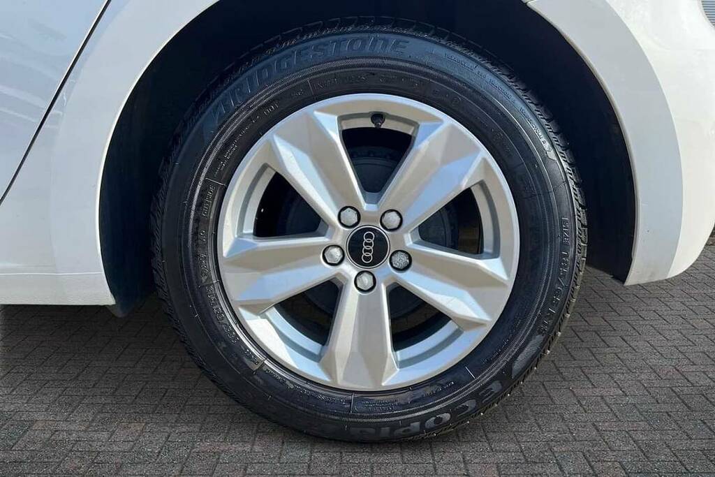 Audi A1 25 Tfsi Technik BP72OXG White #5