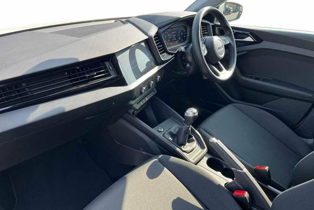 Audi A1 25 Tfsi Technik BP72OXG White #2