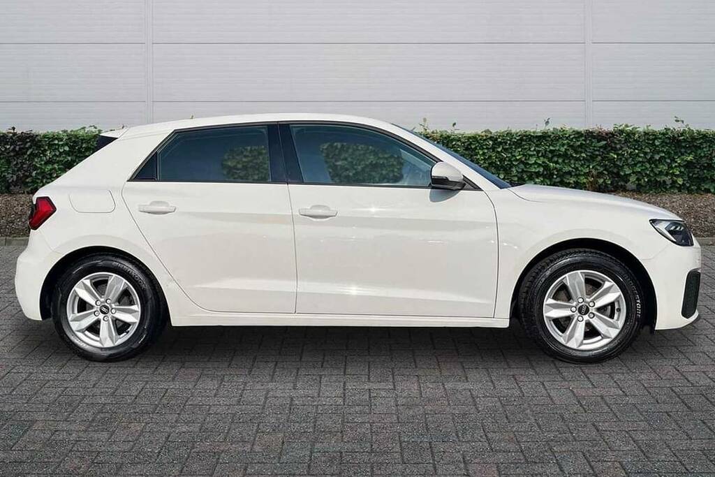 Audi A1 25 Tfsi Technik BP72OXG White #4