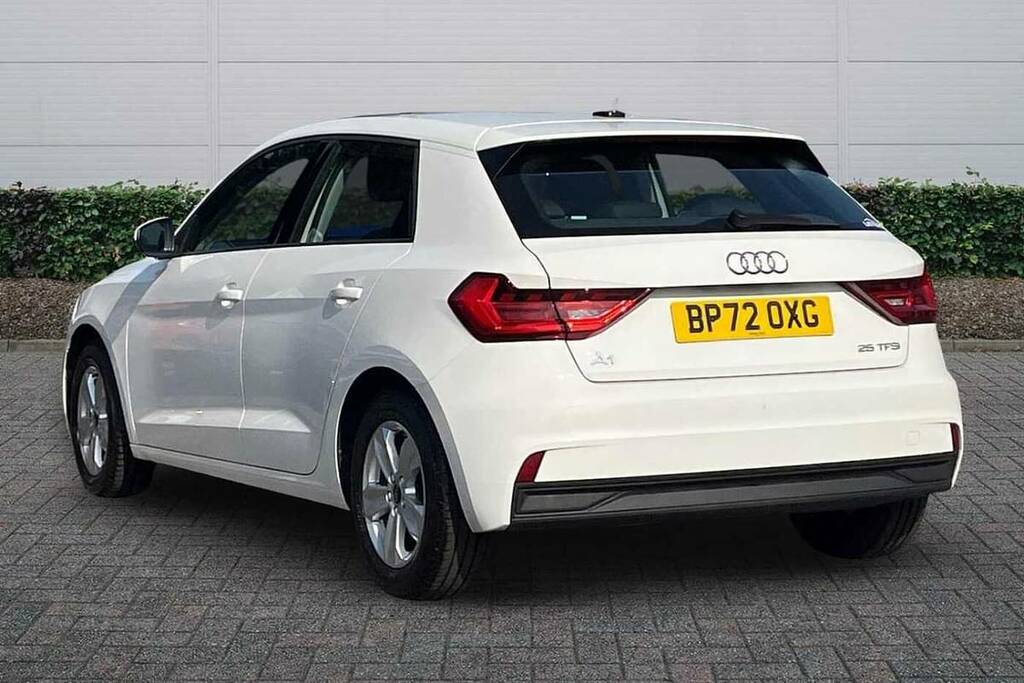 Audi A1 25 Tfsi Technik BP72OXG White #3
