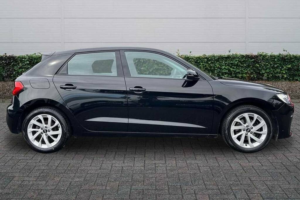 Audi A1 30 Tfsi 110 Sport BD22LKM Black #4