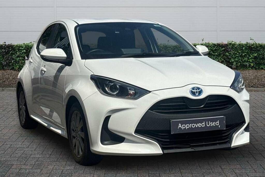 Toyota Yaris 1.5 Hybrid Icon Cvt VO24WKT White