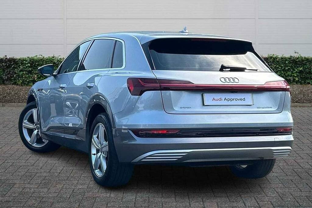 Audi E-tron 230Kw 50 Quattro 71Kwh Technik Silver #3