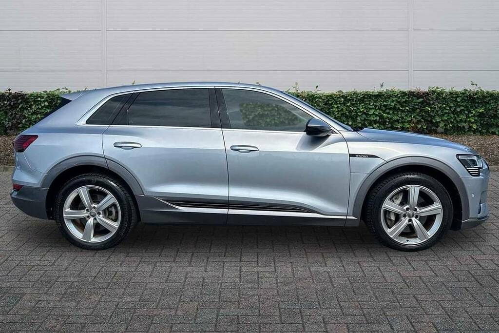Audi E-tron 230Kw 50 Quattro 71Kwh Technik Silver #4