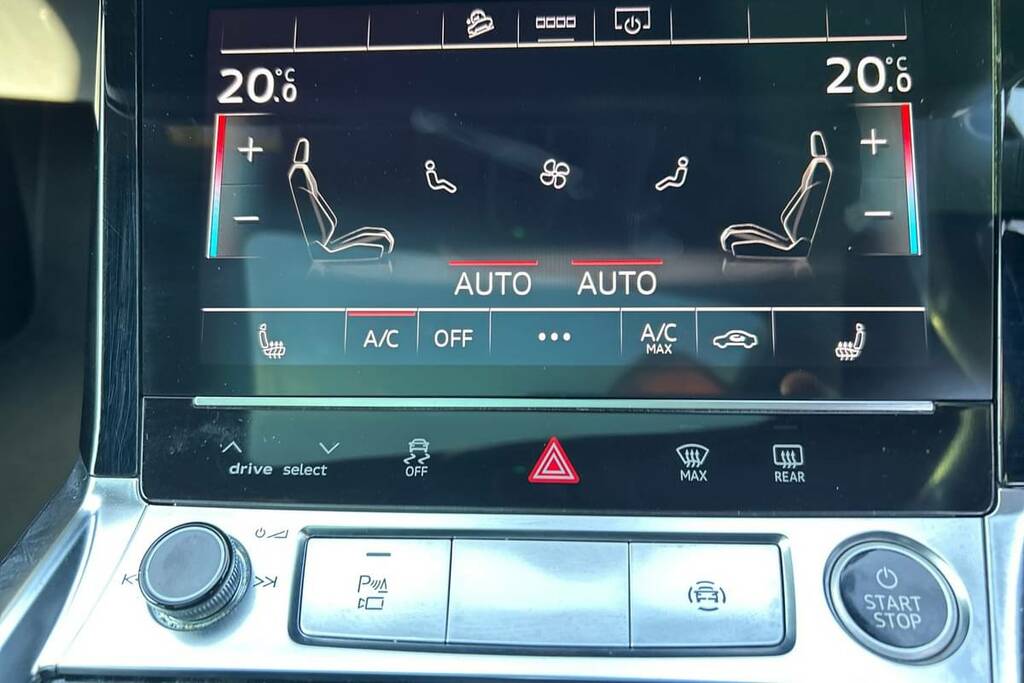 Audi E-tron 230Kw 50 Quattro 71Kwh S Line Blue #5