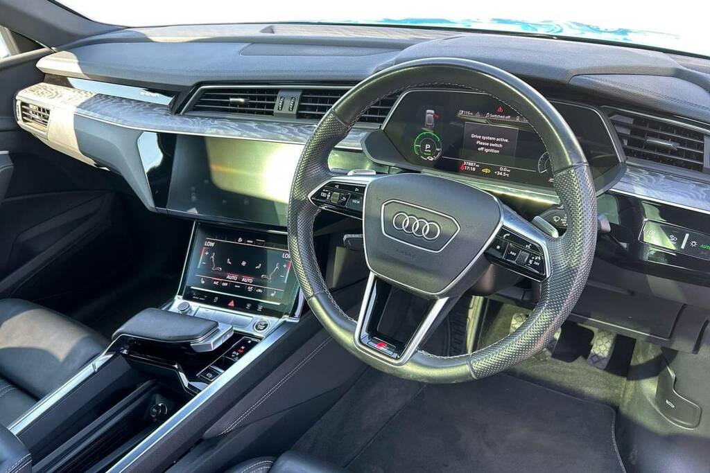 Audi E-tron 230Kw 50 Quattro 71Kwh S Line Blue #4