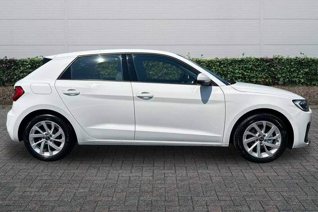 Audi A1 25 Tfsi Sport S Tronic VA26MXR White #4
