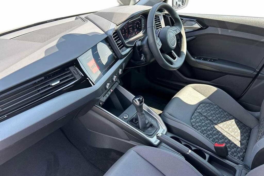 Audi A1 25 Tfsi Sport S Tronic VA26KKC White #2