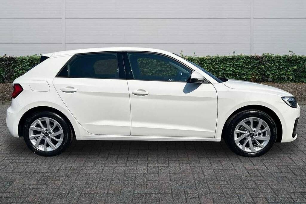 Audi A1 25 Tfsi Sport S Tronic VA26DXJ White #4