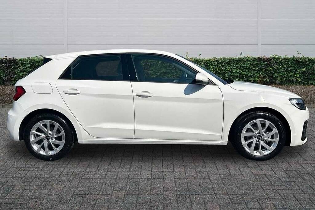 Audi A1 25 Tfsi Sport S Tronic VA26KUE White #4