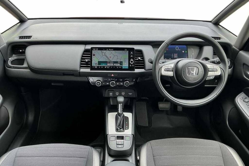 Honda Jazz 1.5 I-mmd Hybrid Crosstar Advance Ecvt BT25VPC Red #4