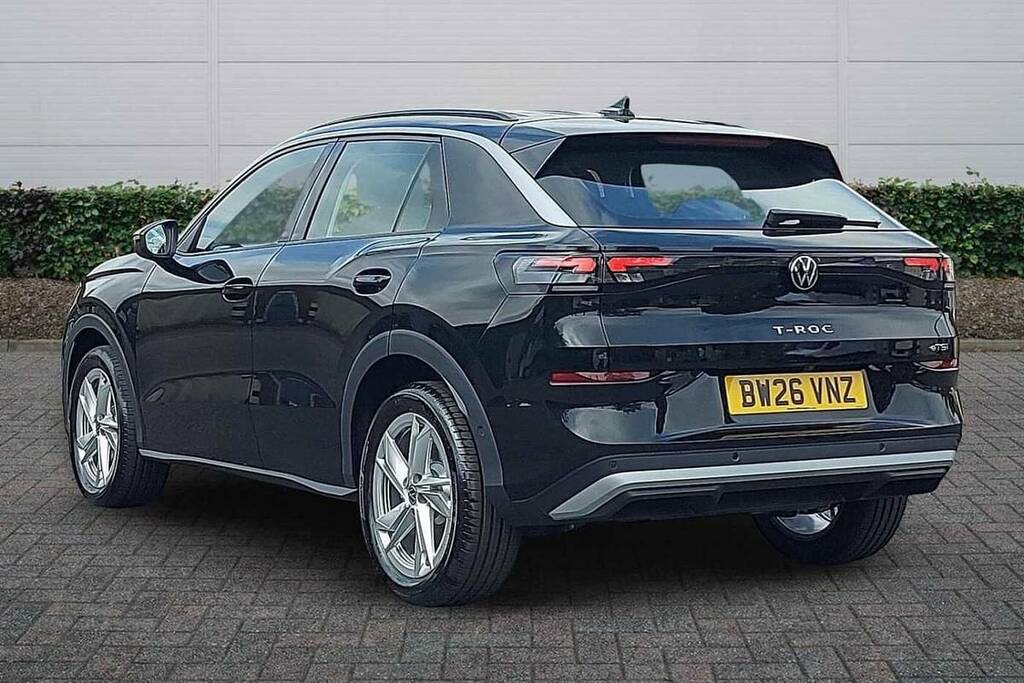 Volkswagen T-Roc 1.5 Etsi 150 Life Dsg BW26VNZ Black #3