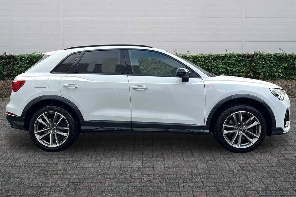 Audi Q3 40 Tfsi Quattro Black Edition S Tronic KT23XMY White #4