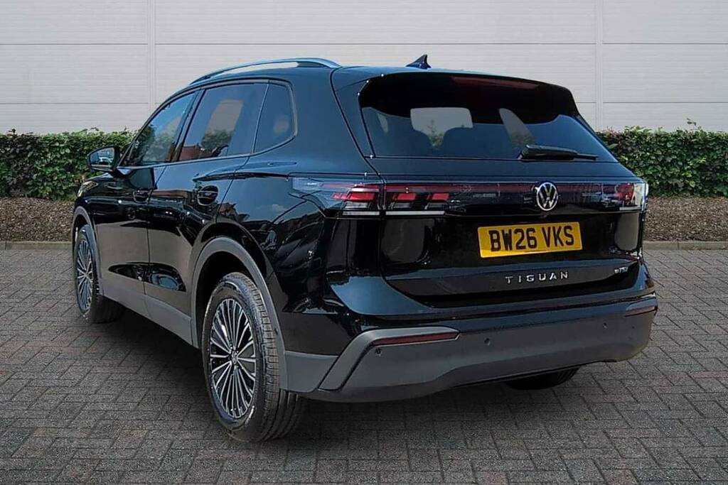 Volkswagen Tiguan 1.5 Etsi 150 Match Dsg BW26VKS Black #3