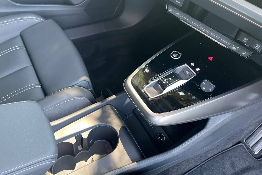 Audi Q4 E Tron 150Kw 40 63Kwh Sport Leather Grey #5