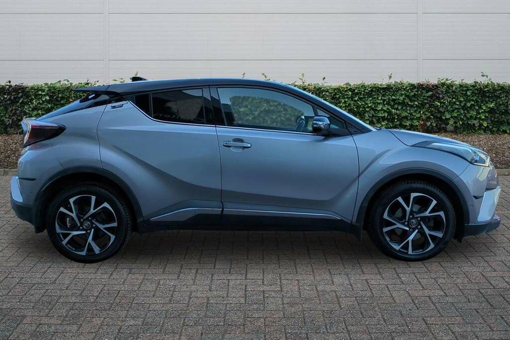 Toyota C-Hr 1.2T Dynamic Cvt Leather Silver #4