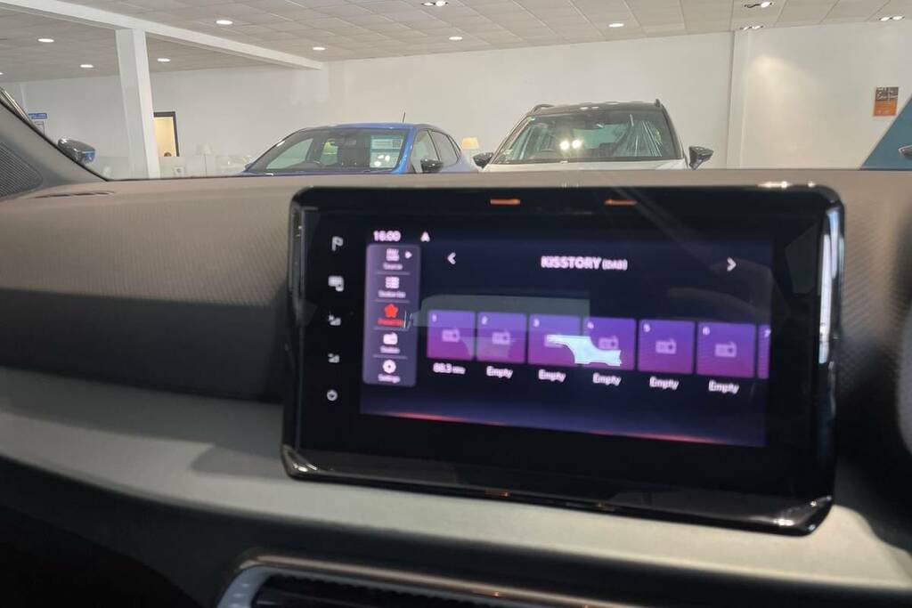 Seat Arona 1.0 Tsi 110 Xperience Dsg Green #3