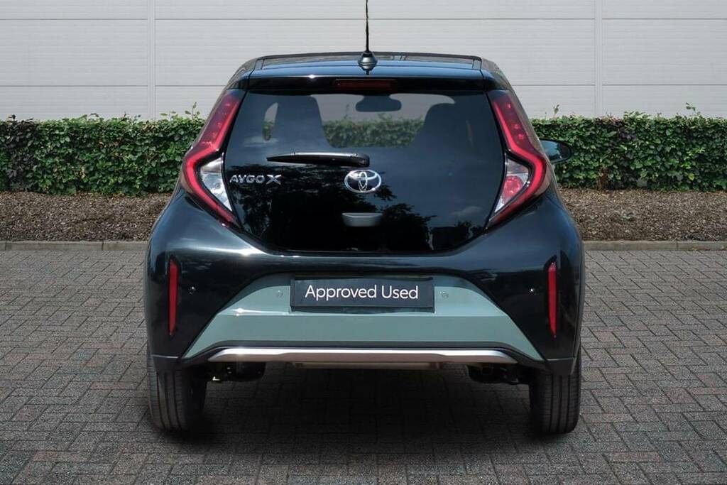 Toyota Aygo X 1.0 Vvt-i Exclusive #4