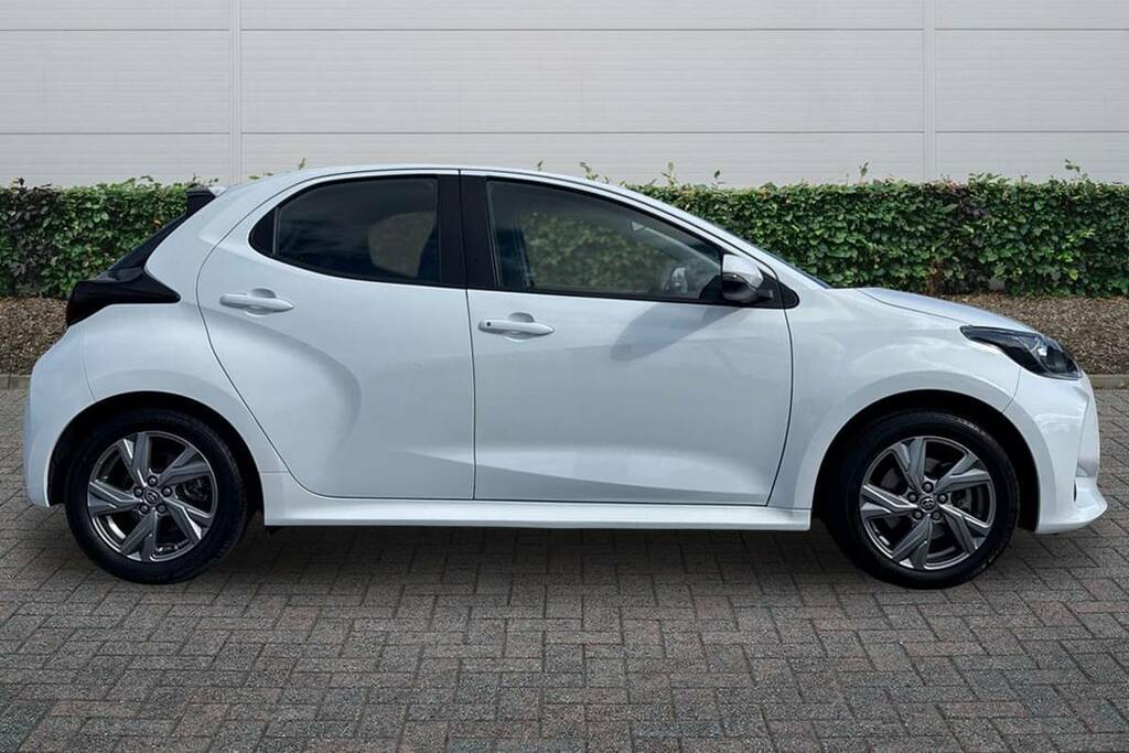 Toyota Yaris 1.5 Hybrid Icon Cvt White #5