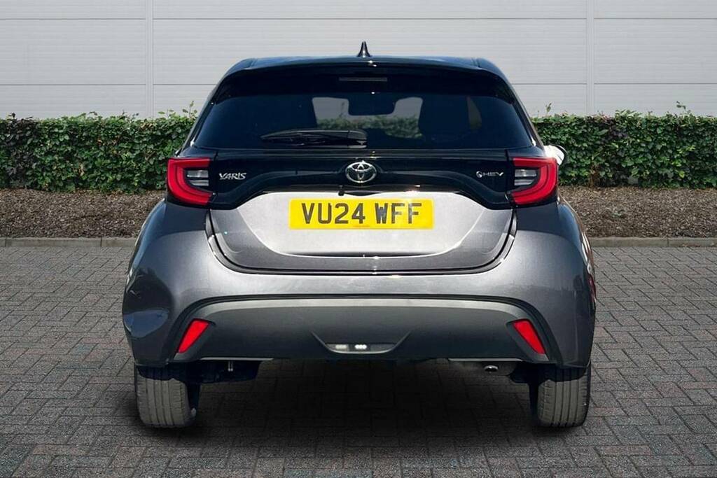 Toyota Yaris 1.5 Hybrid Design Cvt Grey #4